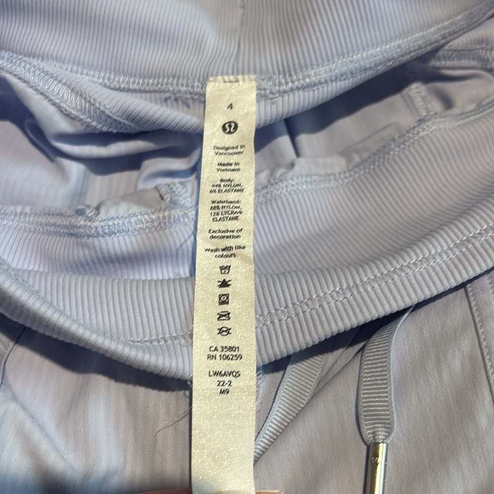 Lululemon Dance Studio Mid-Rise Crop 25" - Picture 2 of 5